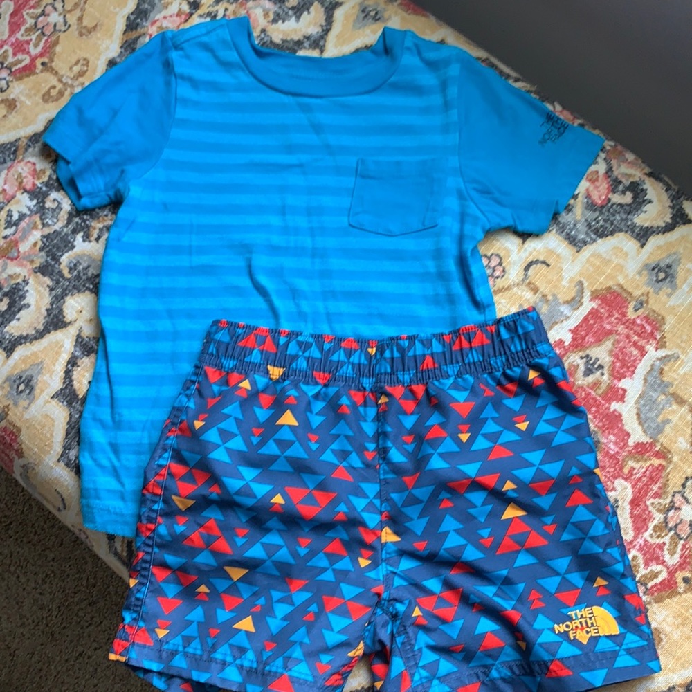 The North Face Boys TShirt and shirt set- size 4T